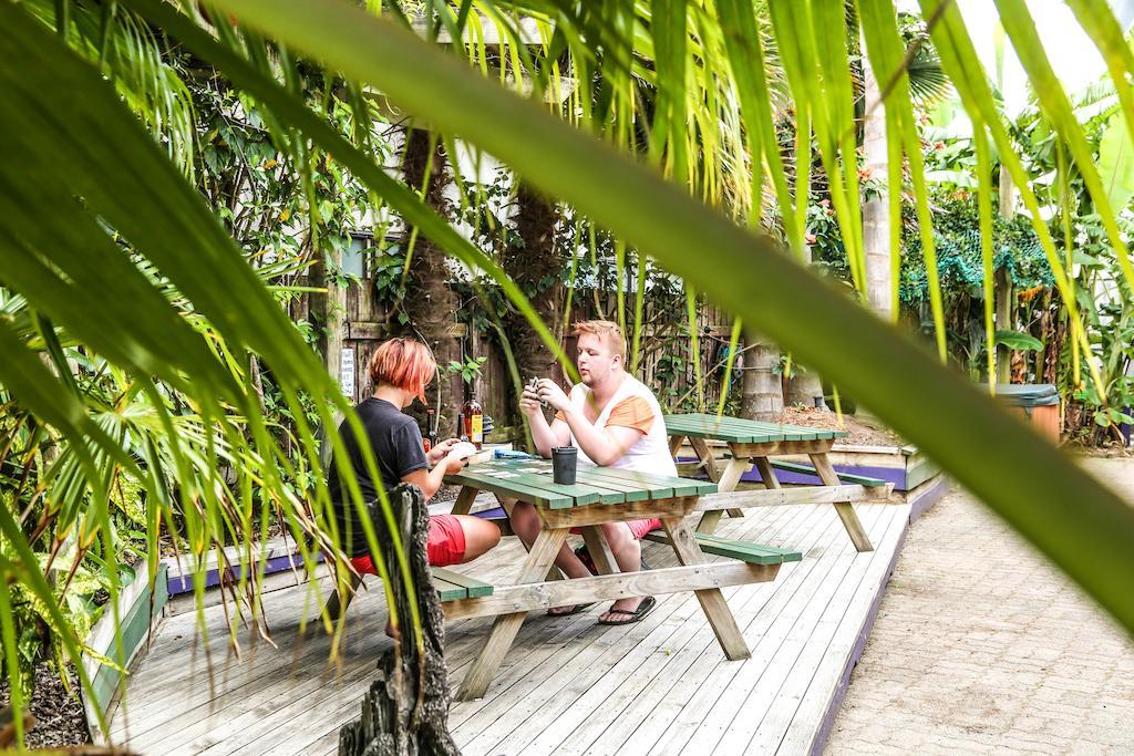 Centabay Lodge And Backpackers Paihia Exterior foto